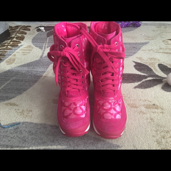 Coach Derean Pink snowboots - Picture 1 of 5